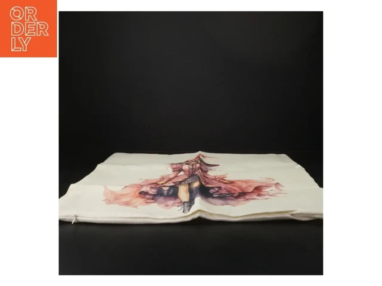 Billede 2 - Tegnet pudebetræk med heksemotiv (str. 46 x. 45 cm)