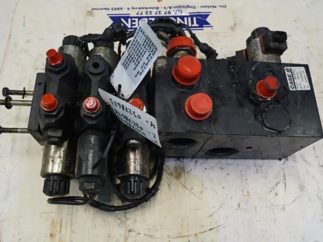 Billede 10 - Case CF80 Hovedventil 061067805