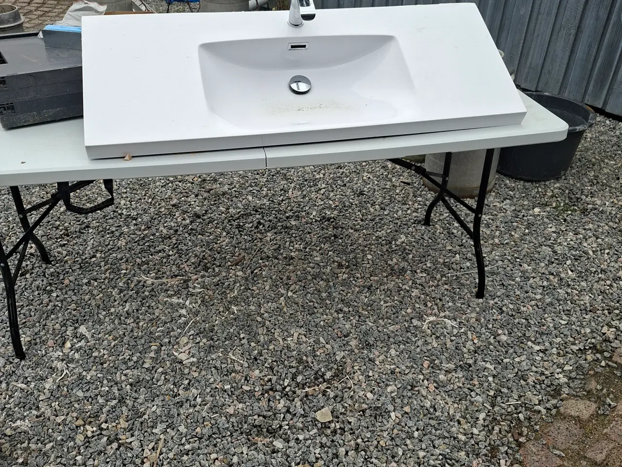 Billede 1 - Møbel håndvask med armatur