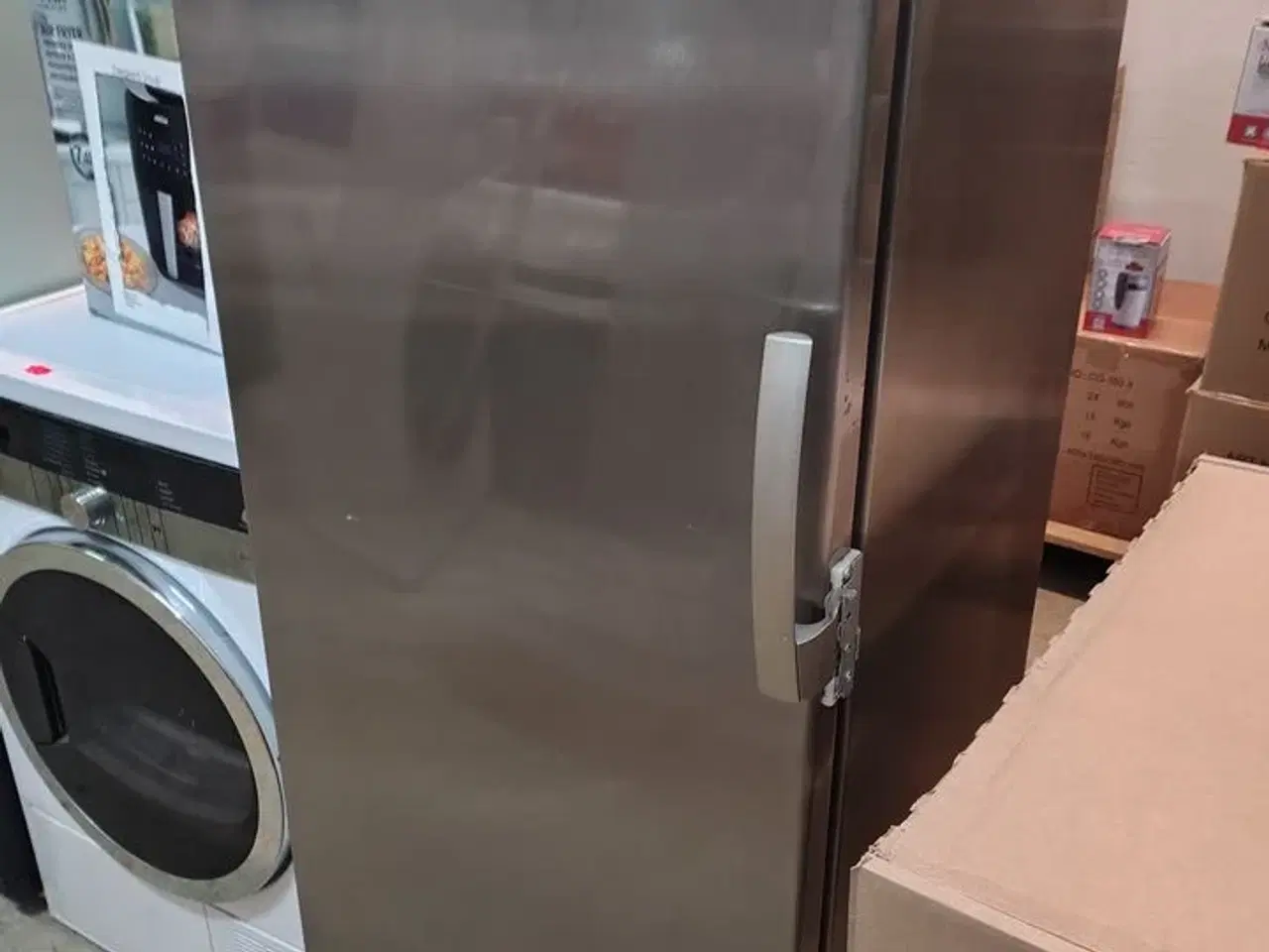 Billede 8 - Køleskab, brugt. BLOMBERG.