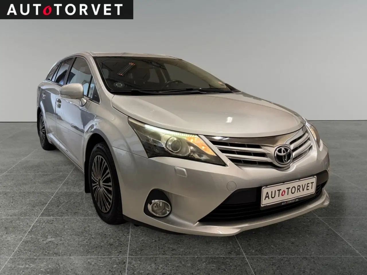 Billede 2 - Toyota Avensis 2,0 D-4D T2 Touch stc.