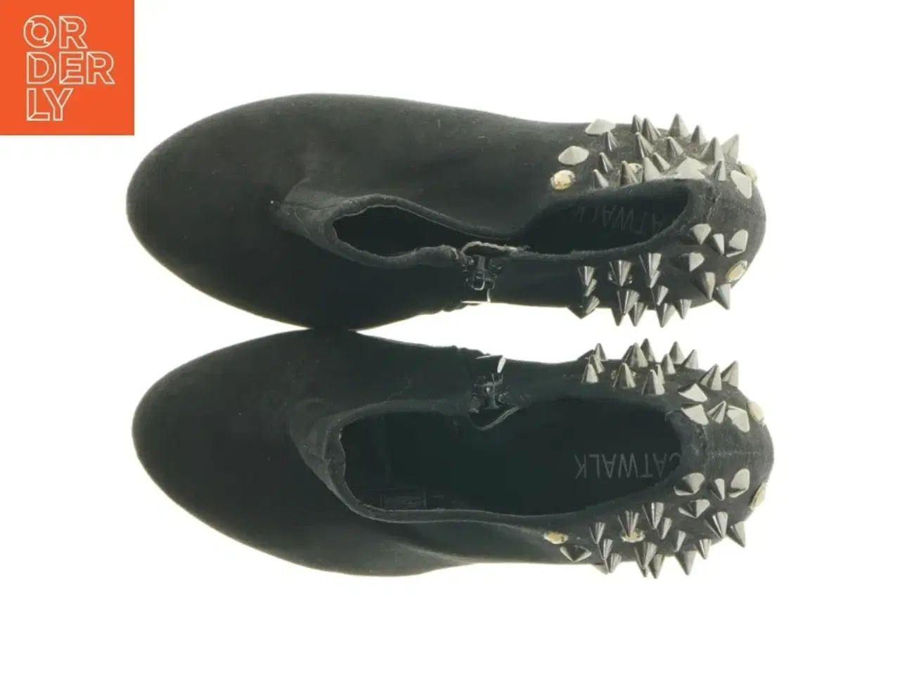 Billede 5 - Høje kilehæle med nitter fra Catwalk (str. 37 )