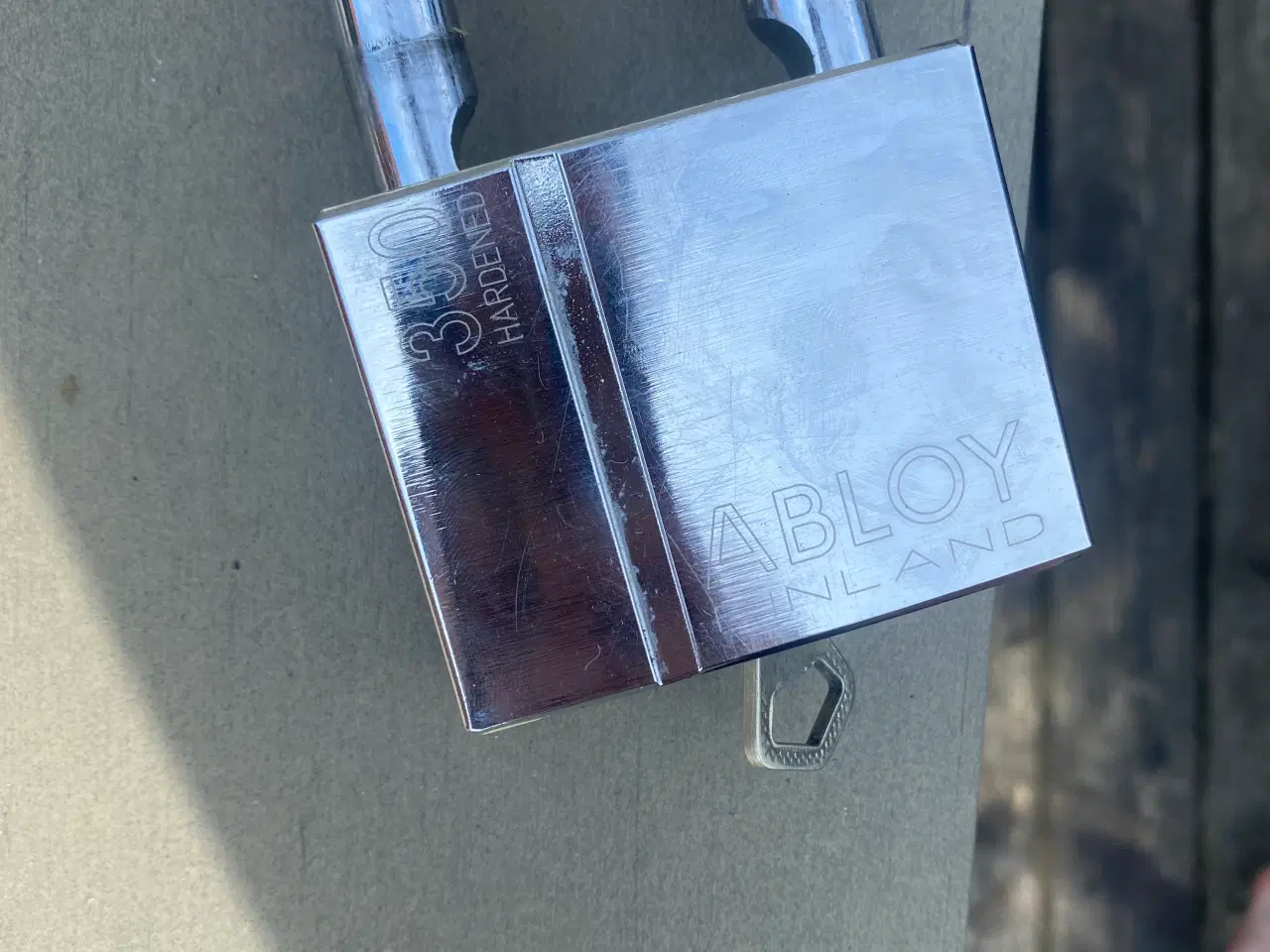Billede 3 - Kraftigt hængelås-sæt - ABLOY hængelås + beslag