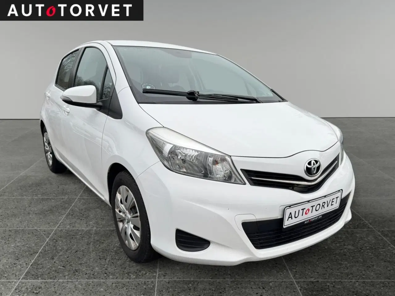 Billede 2 - Toyota Yaris 1,0 VVT-i T2 Touch