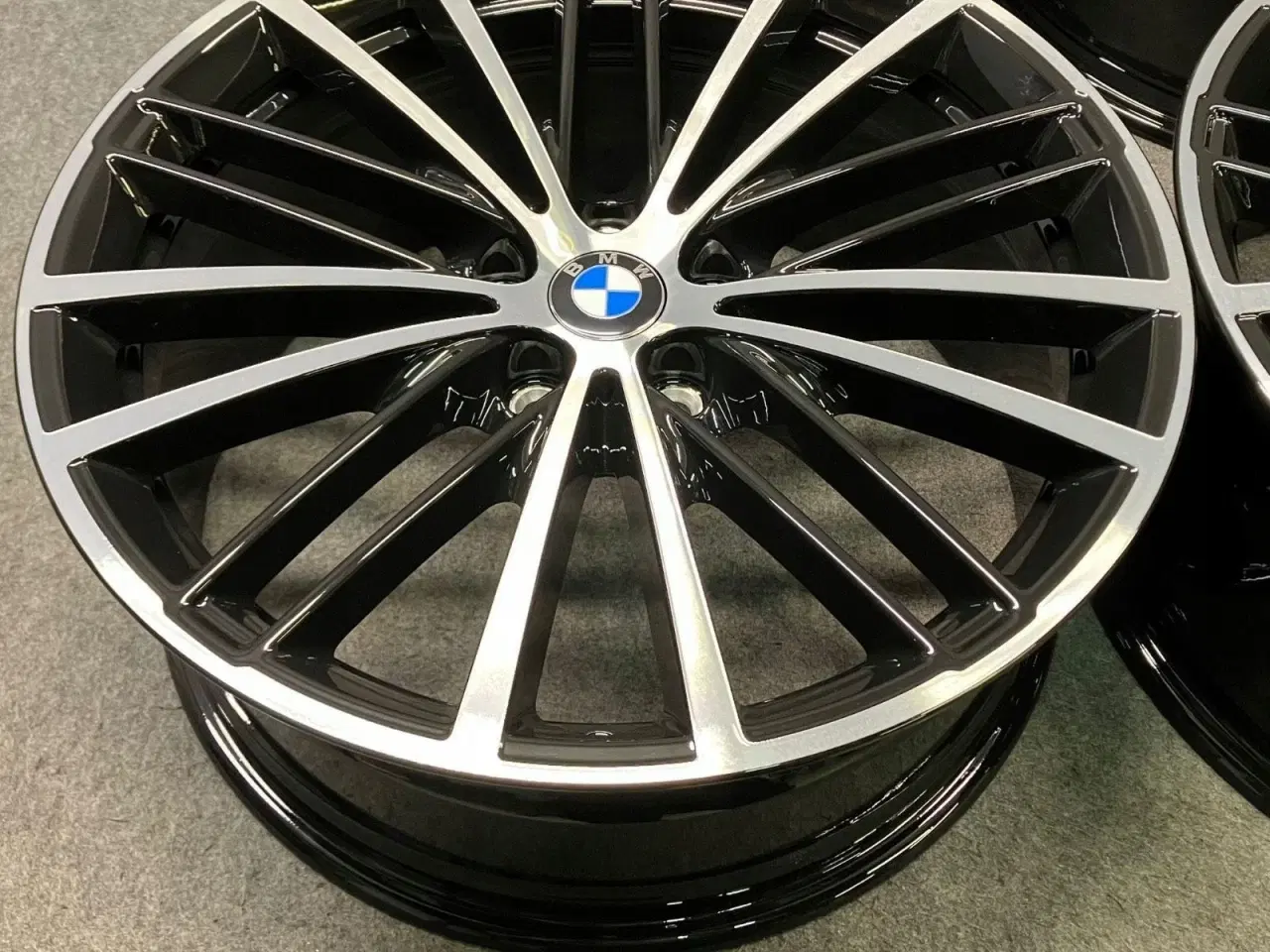 Billede 5 - ALUFÆLGE BMW 5 G30 G31 635 19"