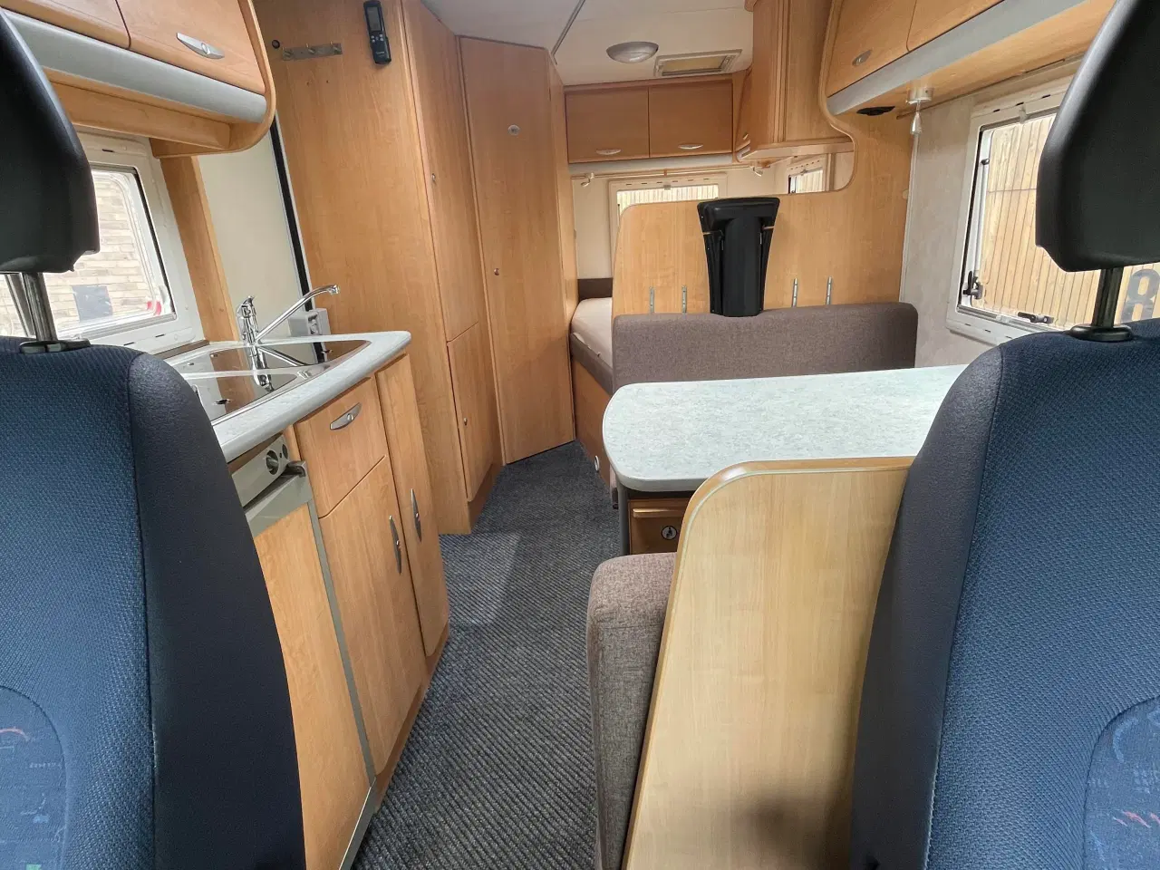 Billede 9 - Solid og prisvenlig autocamper