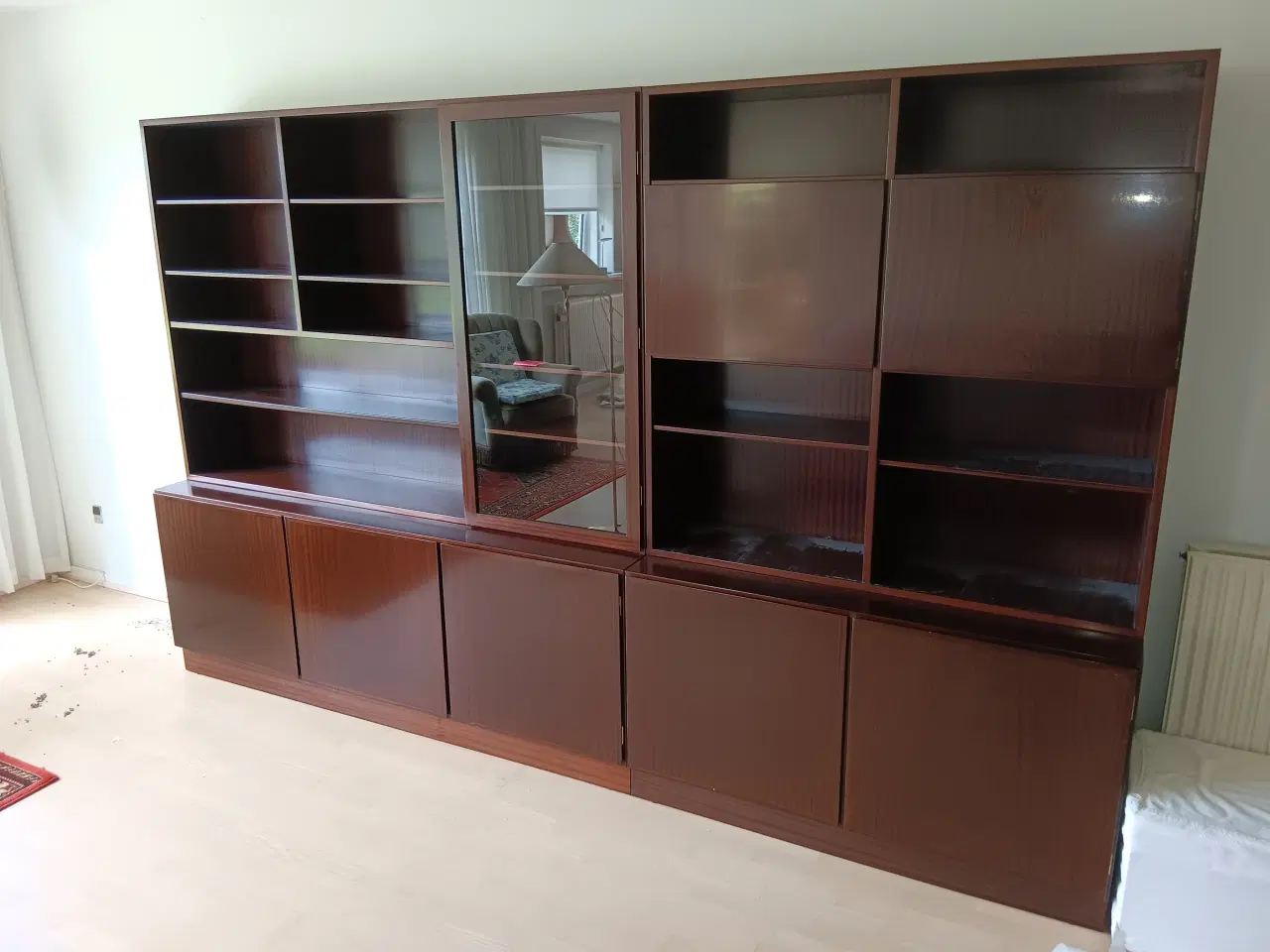 Billede 2 - Reoler i mørk træ