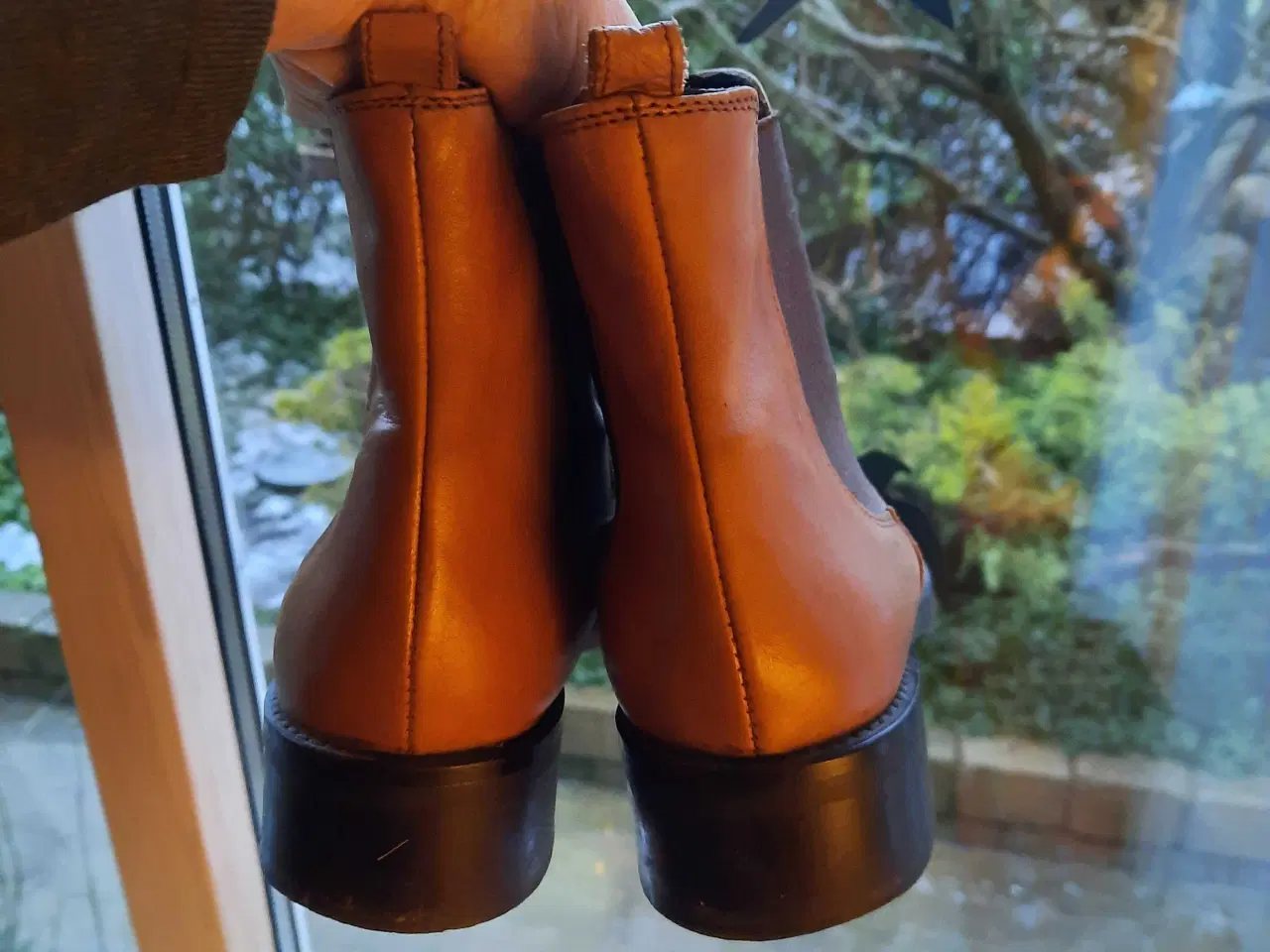 Billede 4 - Brune støvler, dame, læder