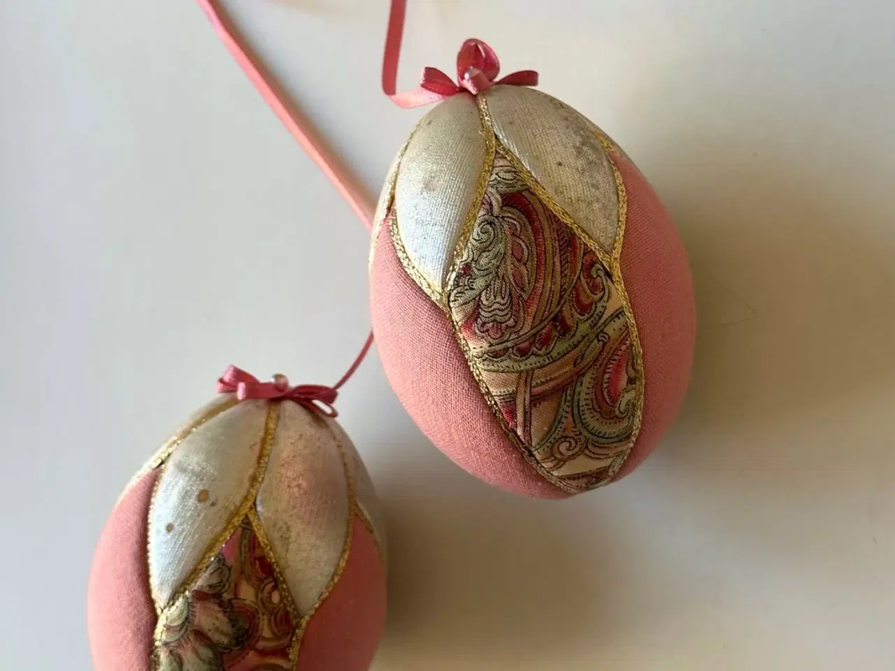 Billede 3 - Mellem påskeæg, rosa m rosa, 2 stk samlet