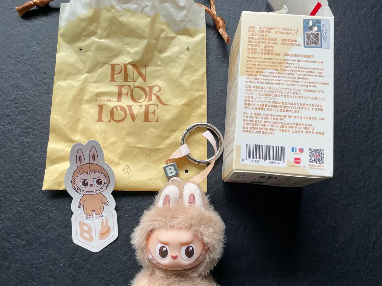 Billede 1 - The Monsters Labubu Pin For Love 