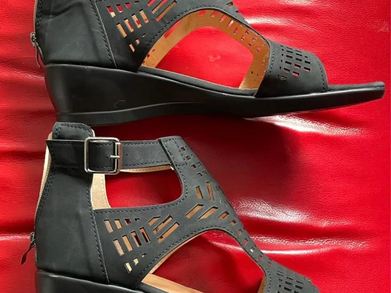 Billede 4 - Sandaler str 40