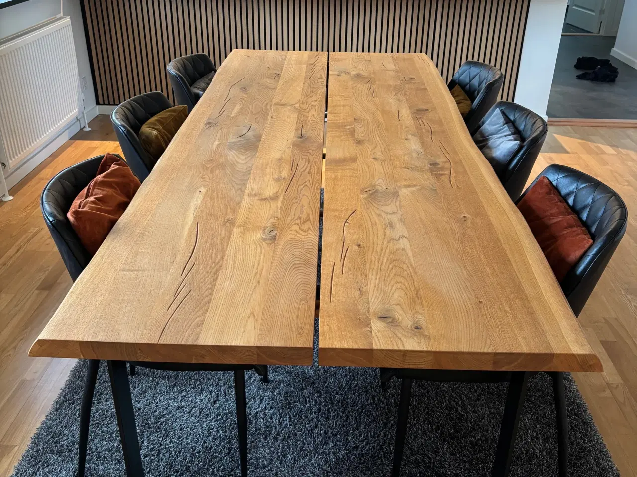 Billede 3 - Egetræsplankebord med naturkant