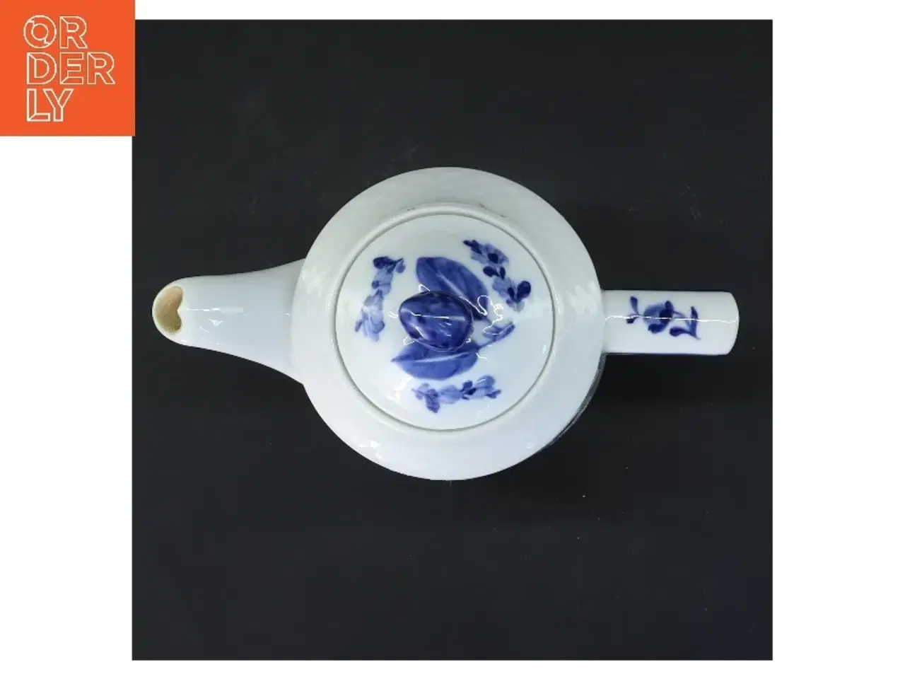 Billede 3 - Porcelænskande med blå blomst motiv, Royal Copenhagen (str. 17 cm) fra Royal Copenhagen