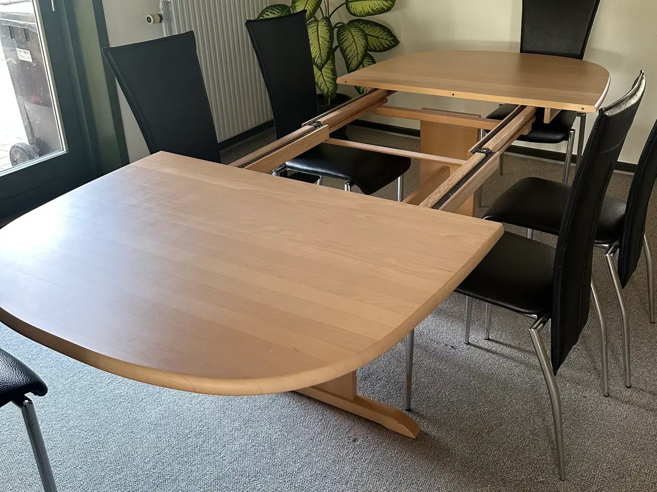 Billede 2 - Bord og 6 stole