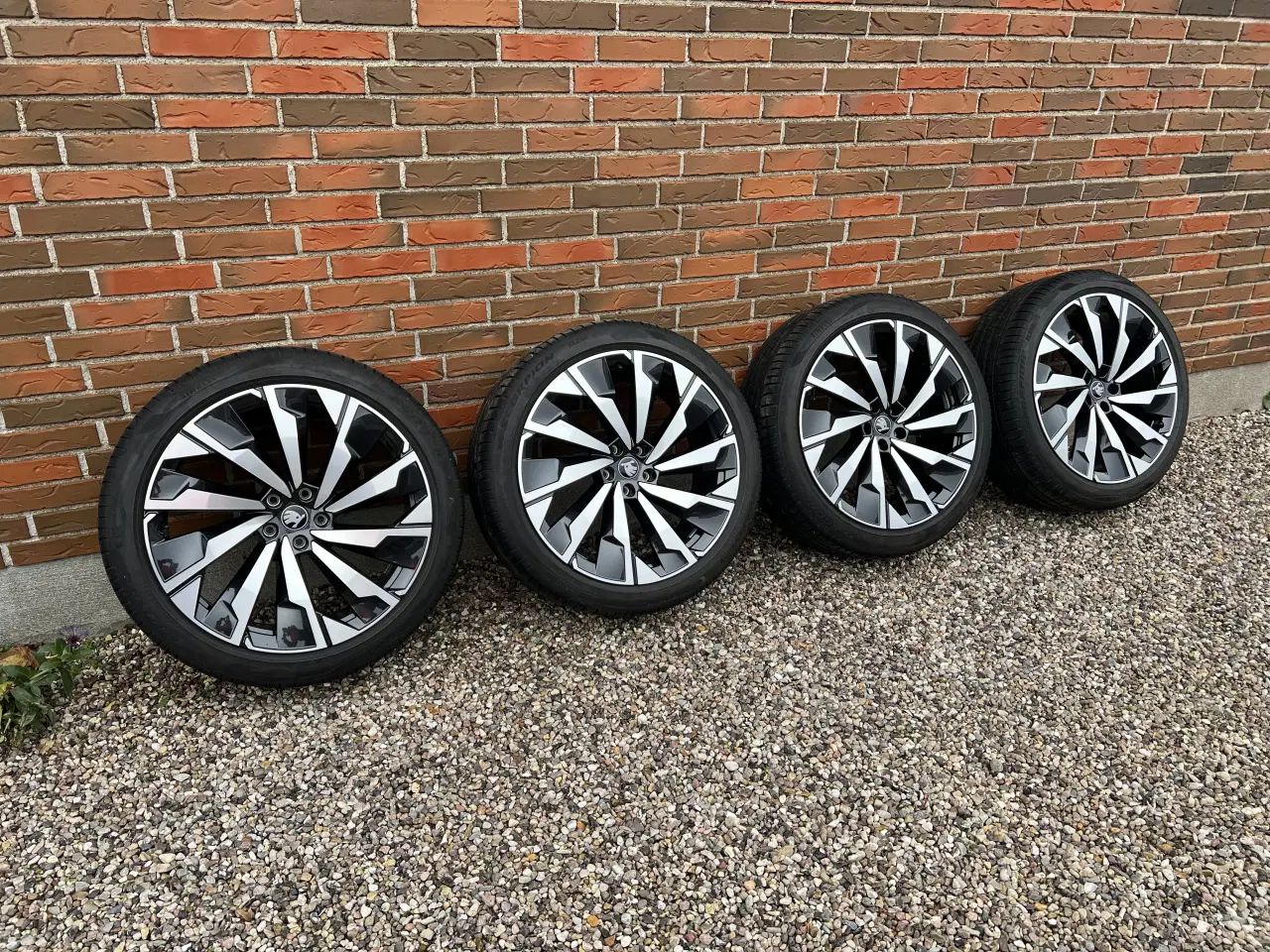 Billede 1 - 21” fælge med sommerdæk