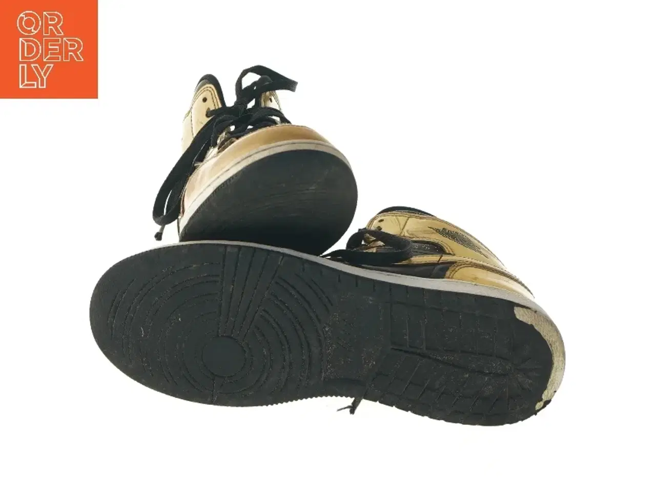 Billede 2 - Air Jordan sneaker, guld og sort fra Nike (str. 40 )