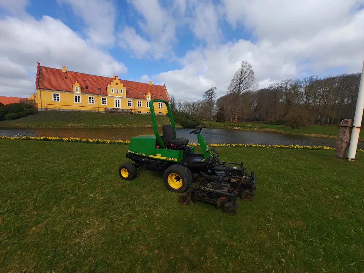 Billede 1 - John Deere F1145 4x4 