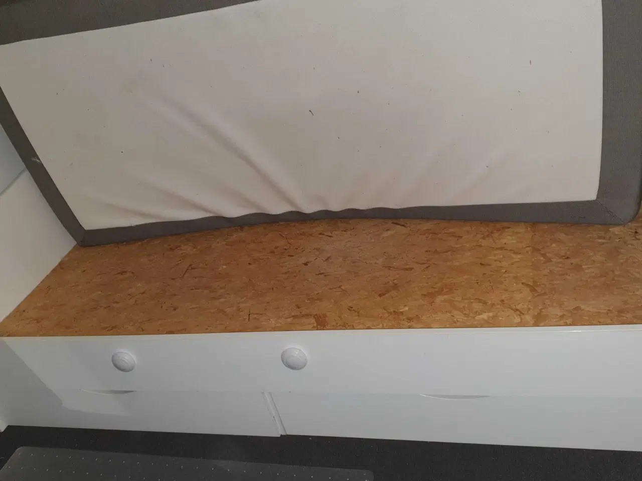 Billede 2 - Seng med skuffer 90*200cm , madras kan med købes 