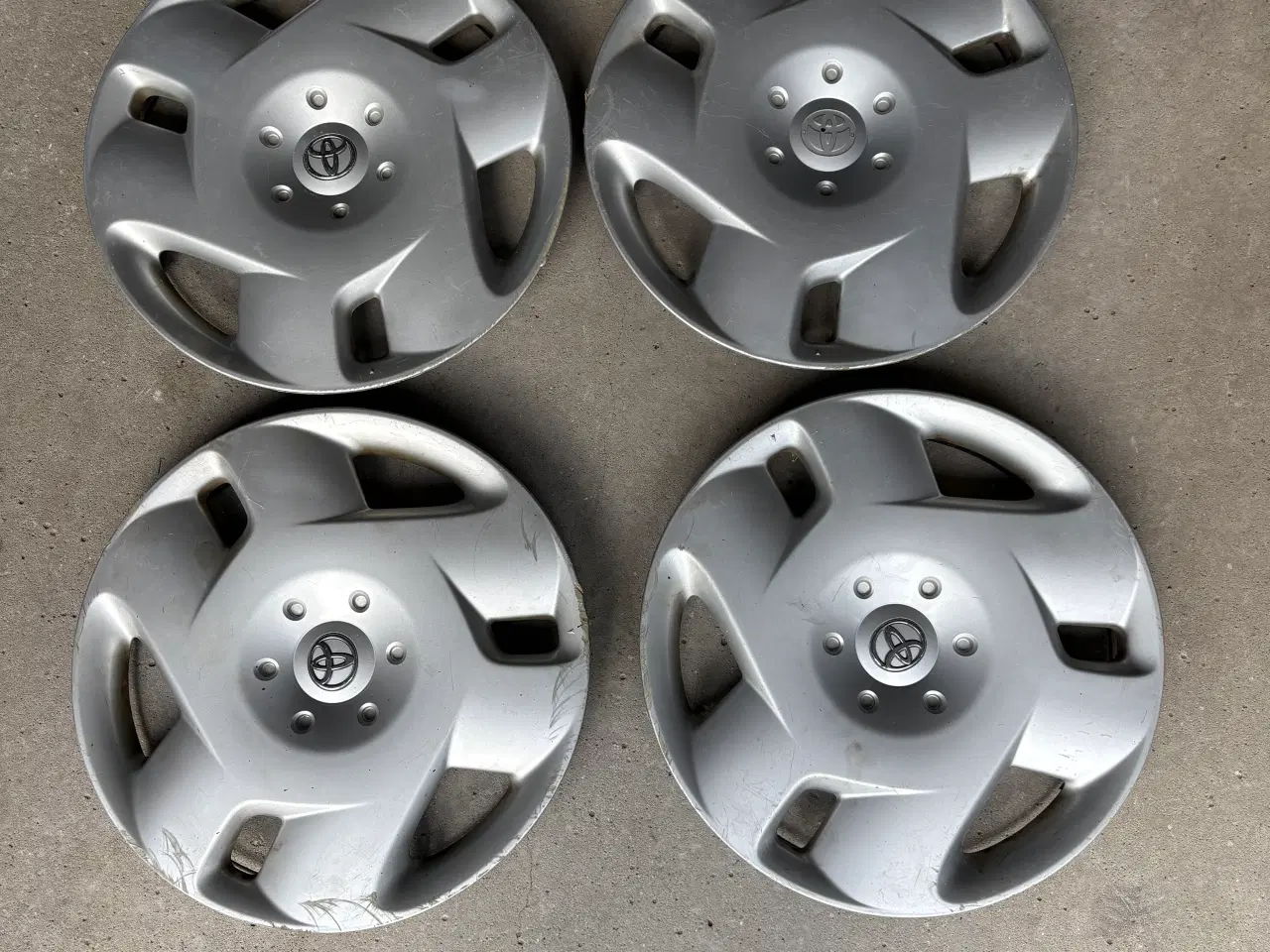 Billede 1 - Toyota Aygo 15” hjulkapsler