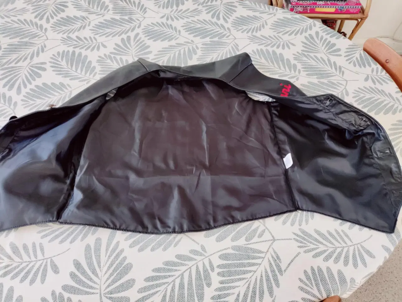 Billede 4 - super fed lædervest fra albani