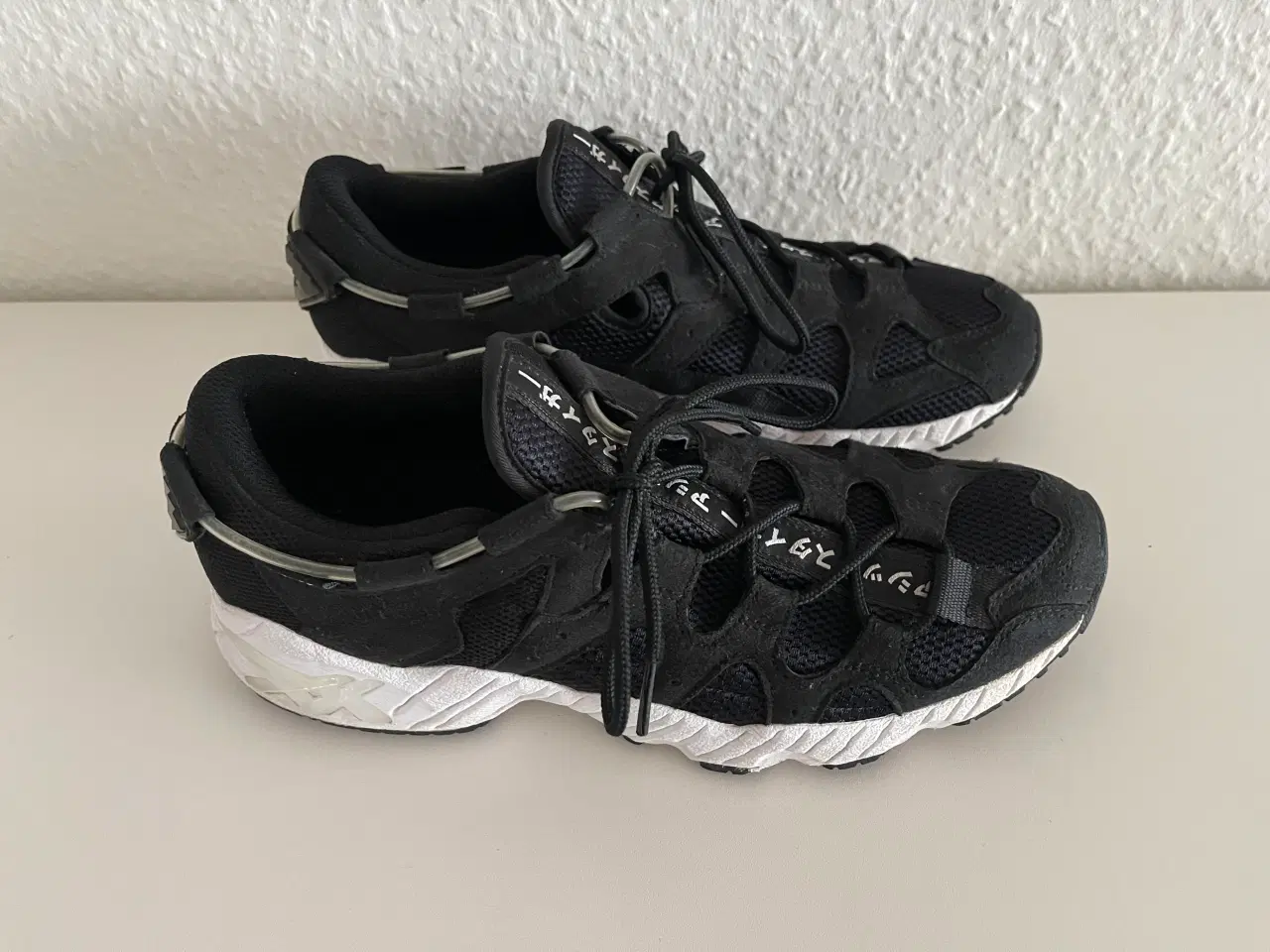 Billede 1 - Asics løbesko 