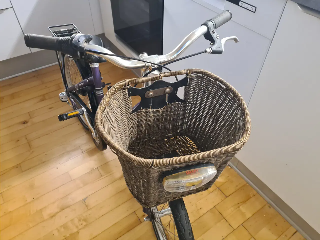 Billede 4 - Rigtigt flot pigecykel sælges.