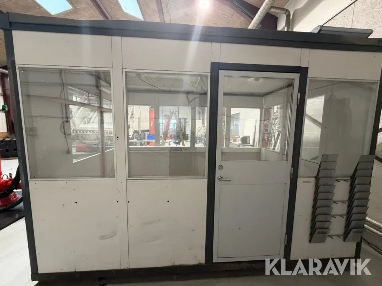 Billede 2 - Værkførerkontor/opholdsrum.