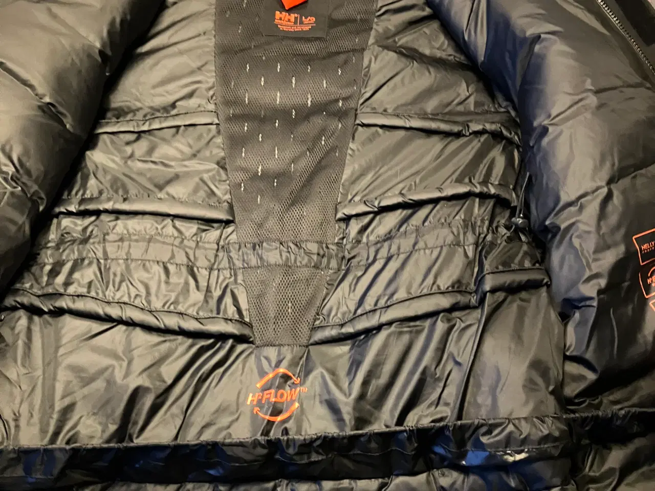 Billede 3 - Helly Hansen vinterparka model bifrost