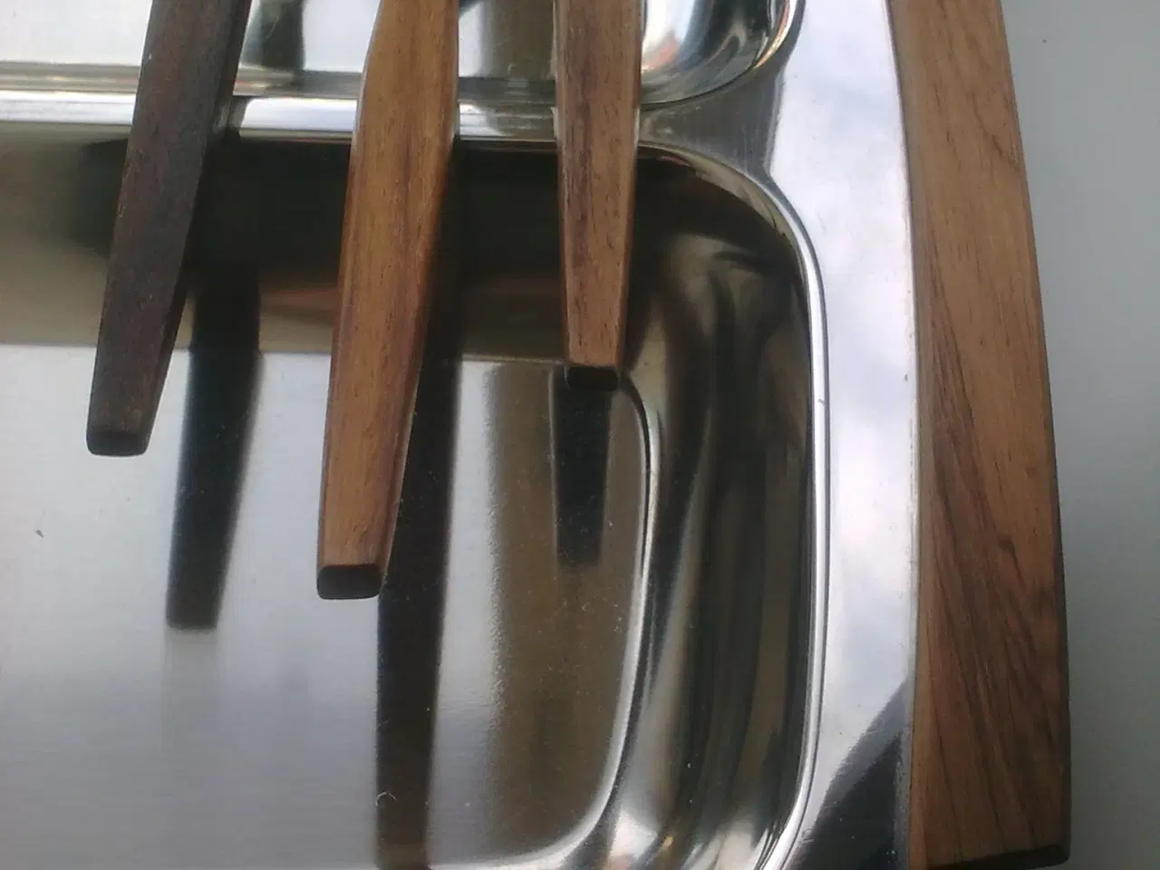 Billede 5 - Tredelt rustfri stål DANSK Design m teak bestik