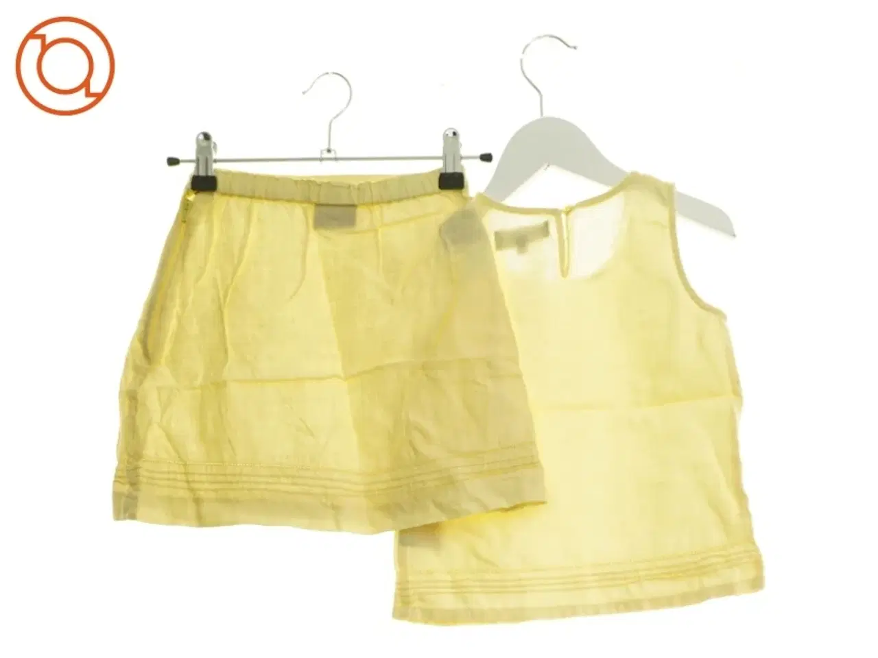 Billede 2 - Sæt, nederdel og top fra H&M (str. 110 cm)