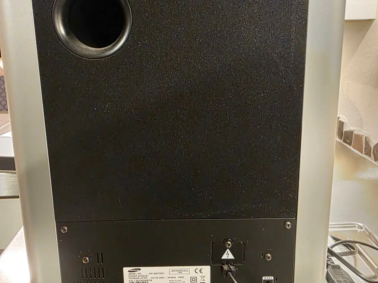 Billede 5 - Buet børstet alu Soundbar 