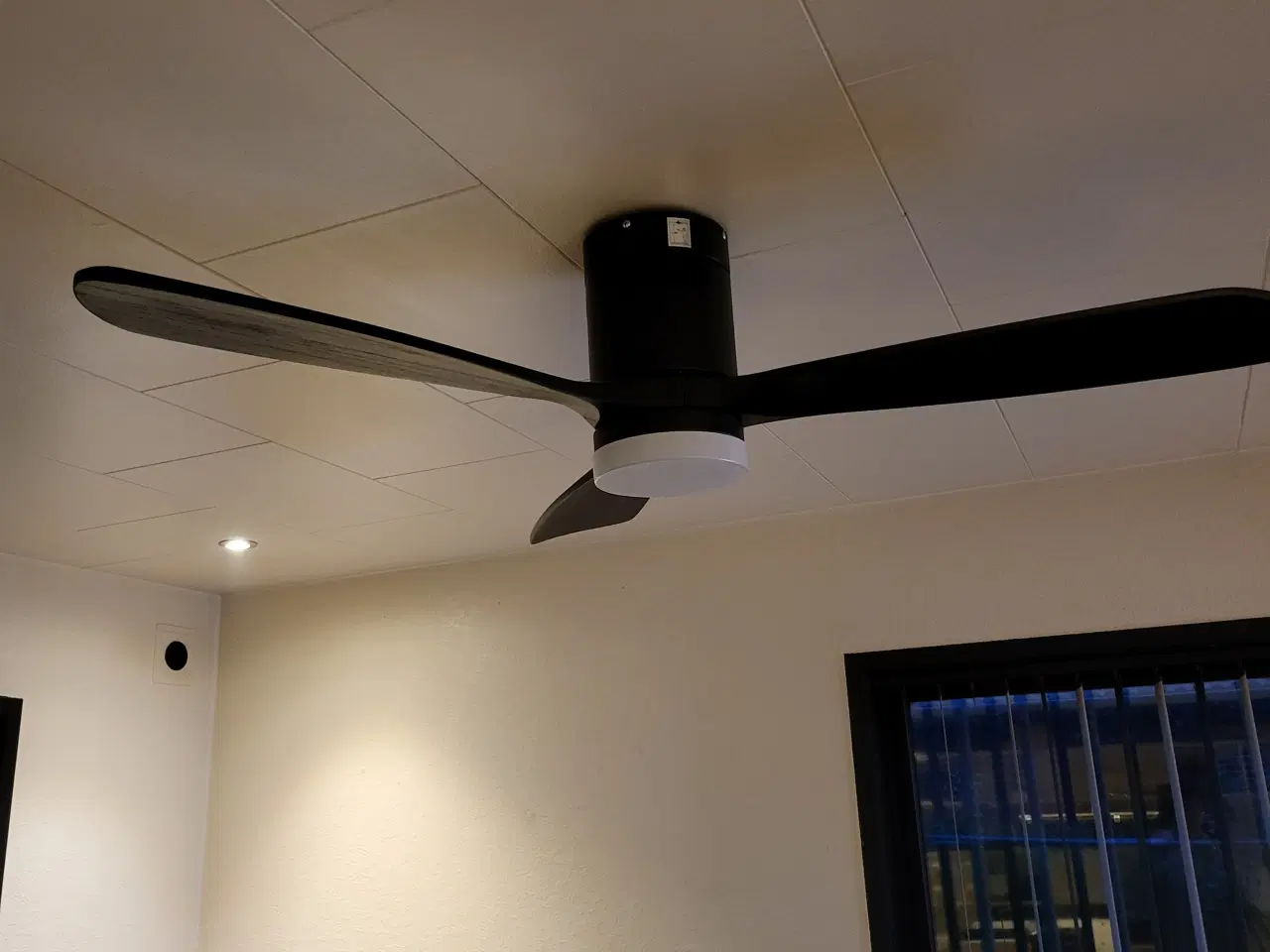 Billede 4 - Loftsventilator sort inkl LED med fjernbetjening