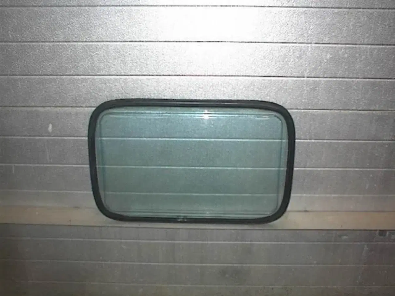 Billede 1 -   Rude Fast