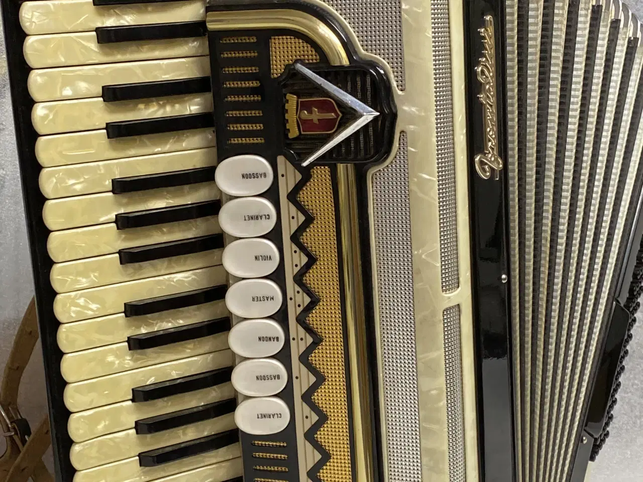 Billede 1 - 🎶 Frontalini klaverharmonika – Alfred Christensen