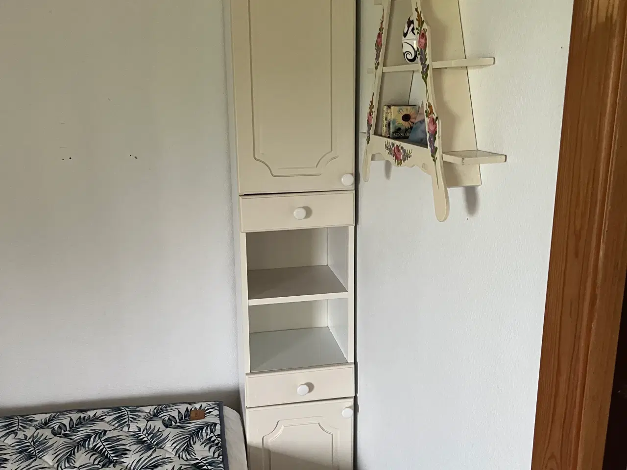 Billede 3 - Højskab 