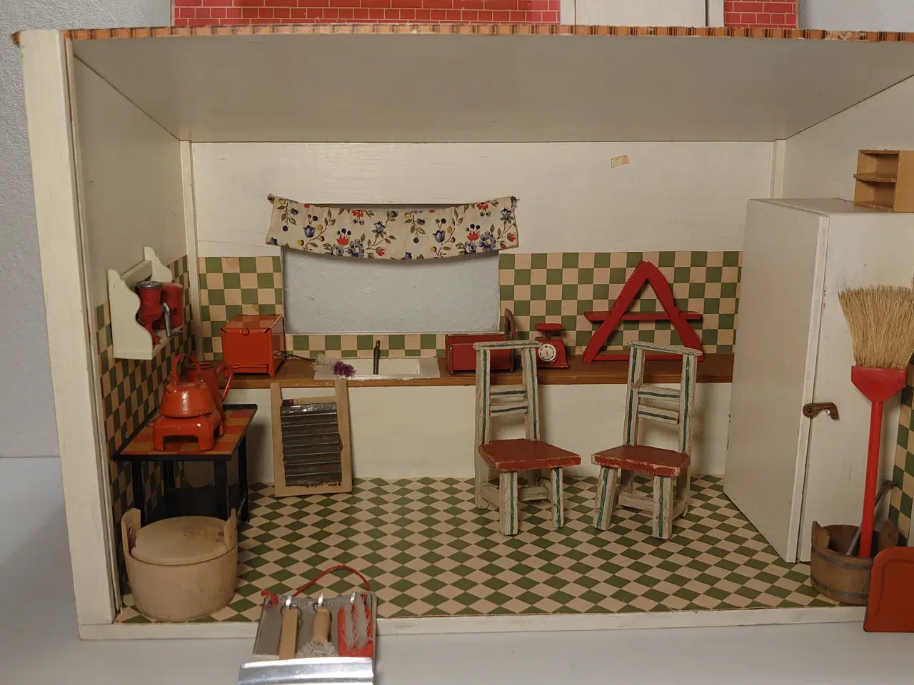 Billede 4 - Landkøkken med 21 dele inkl. 6 Tekno dele. 1940-50