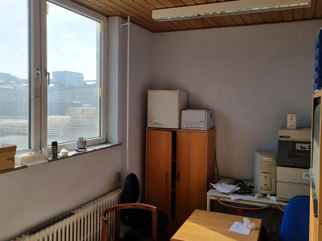 Billede 4 - Separat lagerhal med køkken og toilet