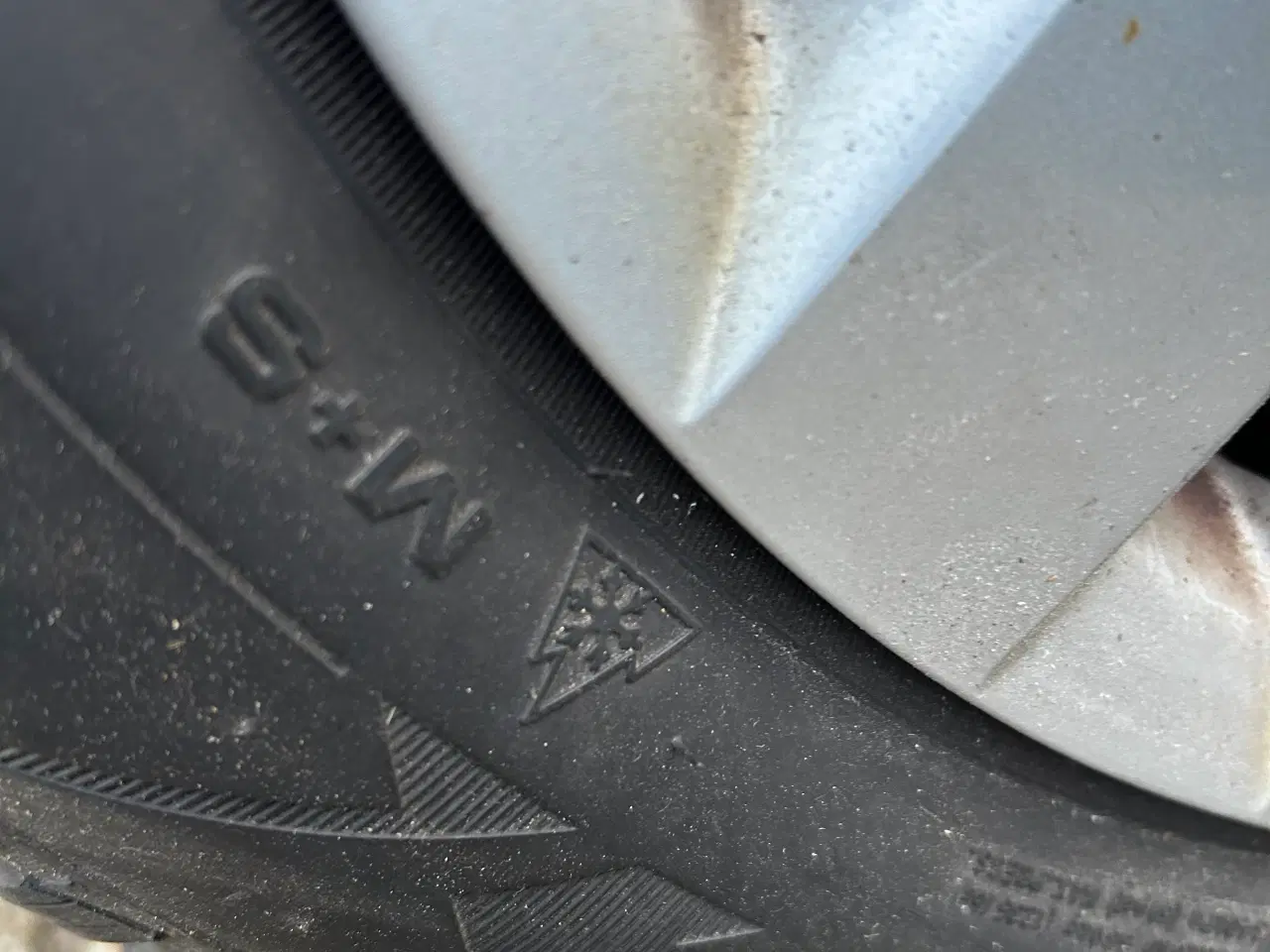 Billede 2 - Vinterdæk på fælge til VW Polo