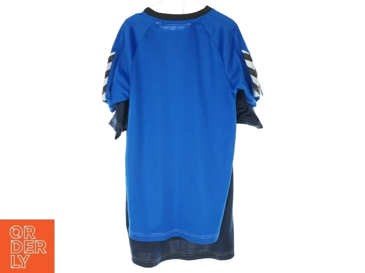 Billede 2 - T-Shirt (2 stk.) fra Hummel (str. 146 cm)