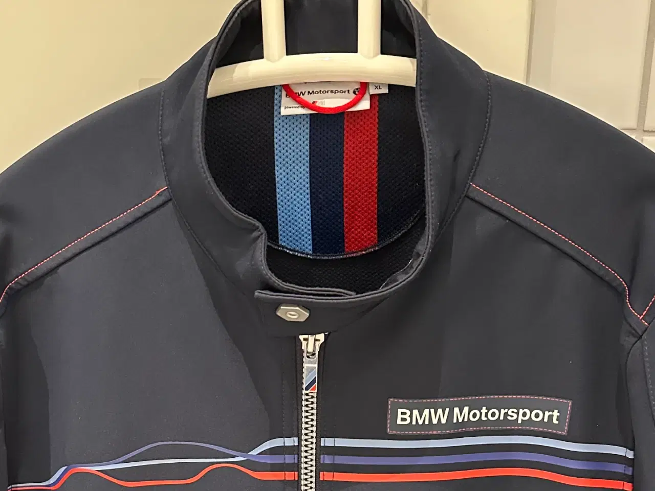 Billede 3 - Ikonisk BMW Motorsport jakke mørkeblå