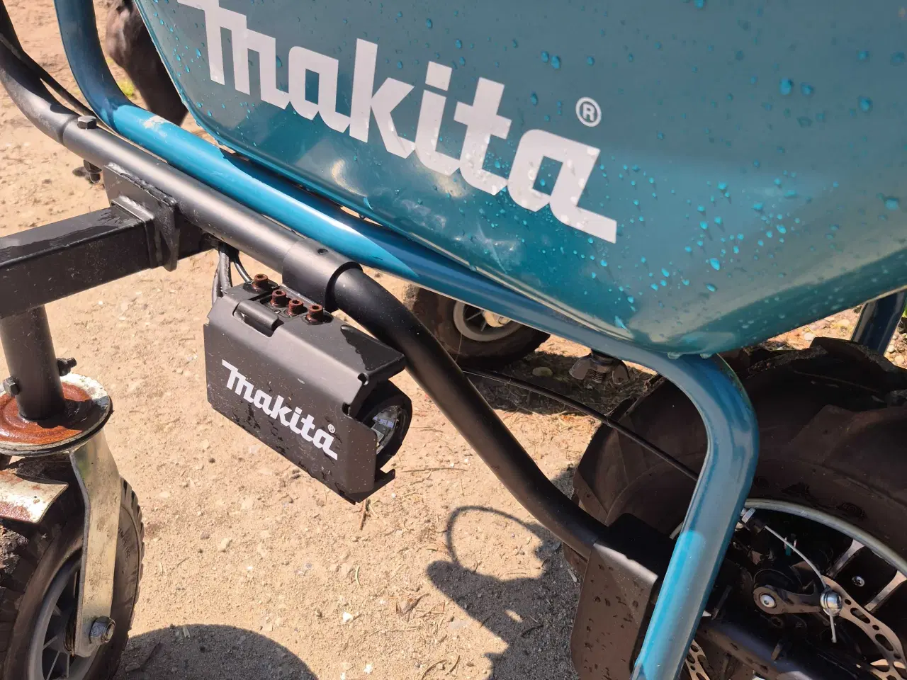 Billede 3 - Makita Trillebør på batteri