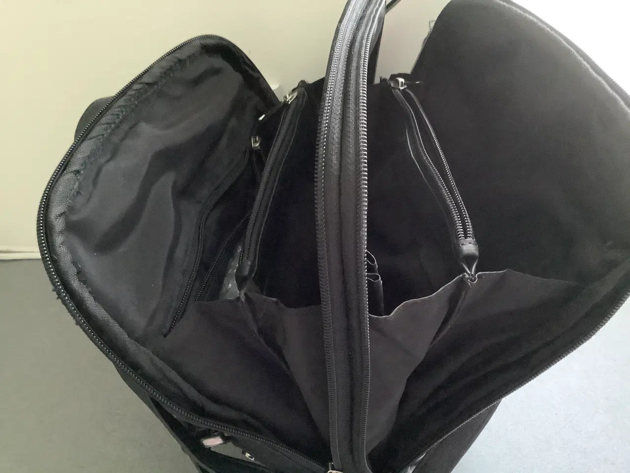 Billede 3 - Pæne tasker fra røgfrit hjem