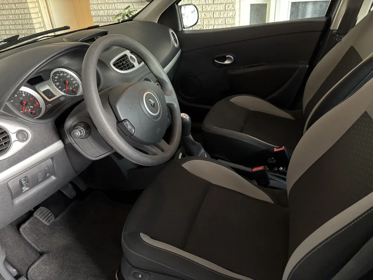 Billede 6 - Lille driftsikker Clio 3