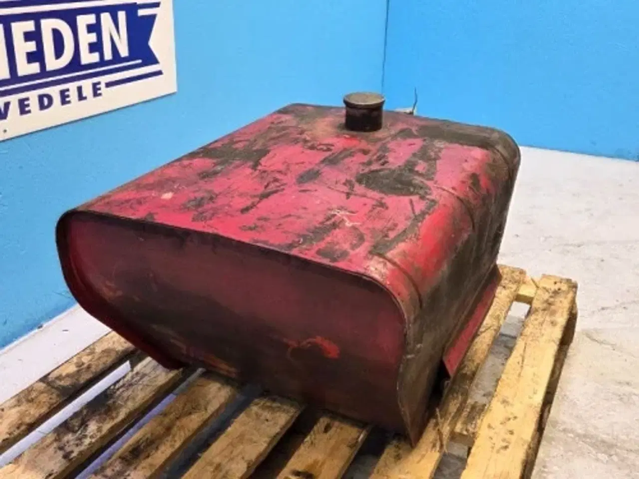 Billede 11 - Case 844S Dieseltank 3145850R92