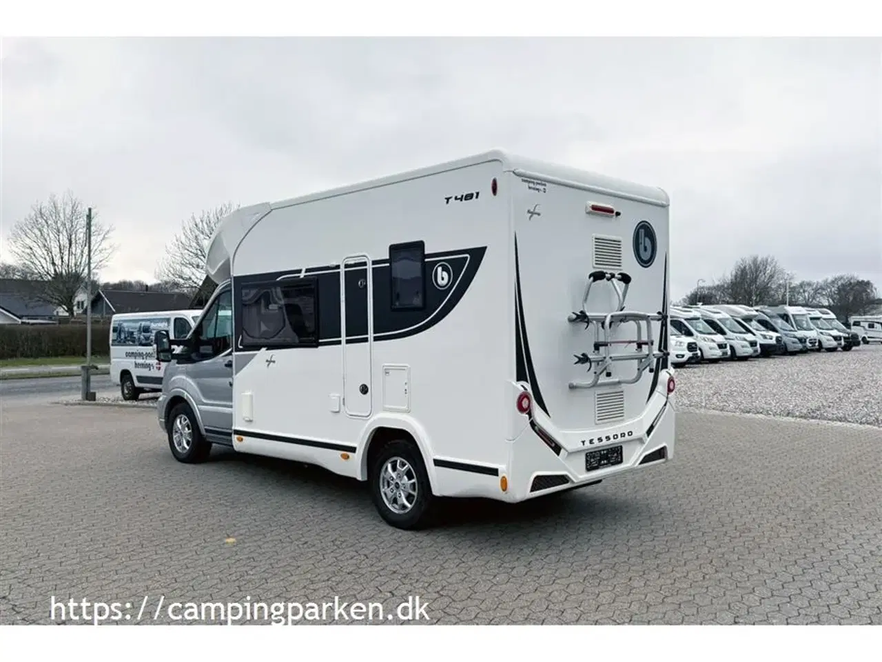 Billede 13 - 2021 - Benimar Tessoro 481   Kort autocamper med stor siddegruppe, totallængde kun 5,99 m.