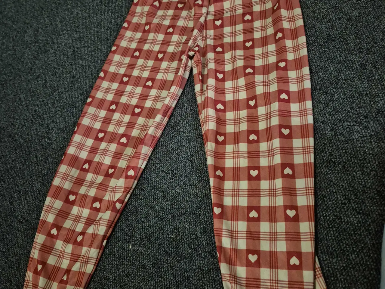 Billede 2 - Ternet ninja bukser kostume Str 110-116