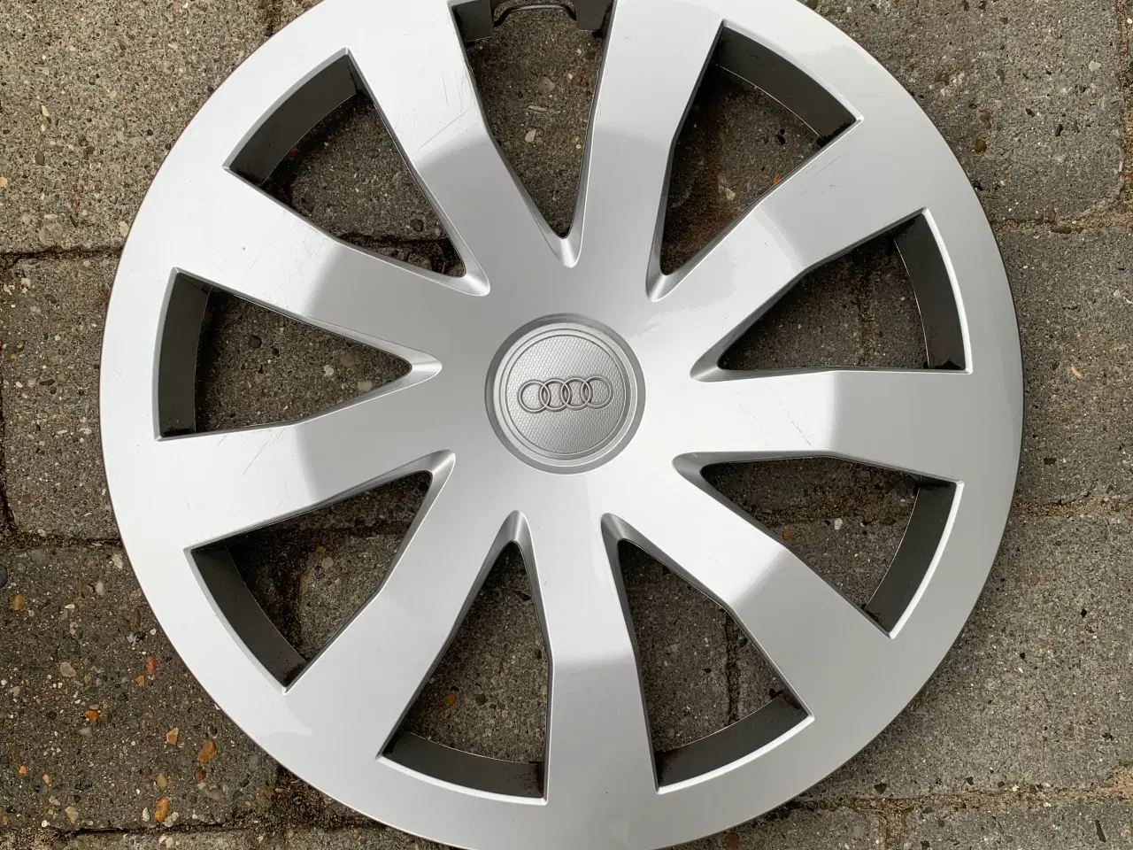 Billede 2 - Audi fælge med vinterdæk 