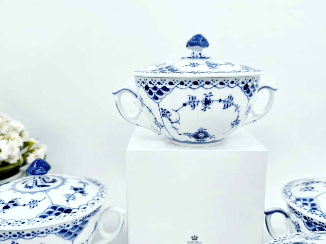 Billede 4 - Musselmalet Halvblonde Bouillonkop med låg Porcelæ