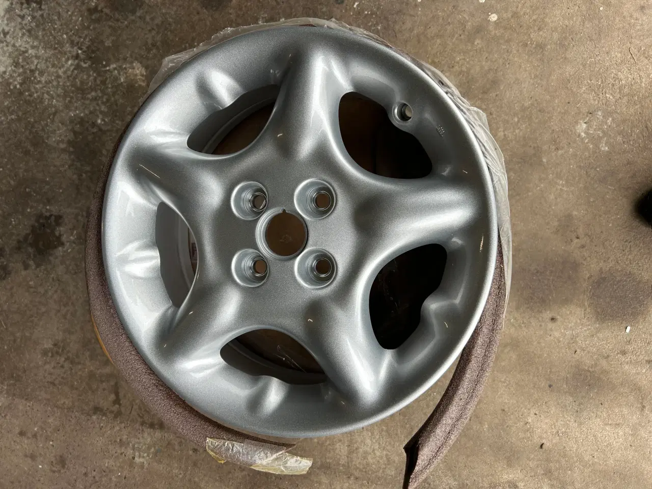 Billede 1 - Rover alufælge 