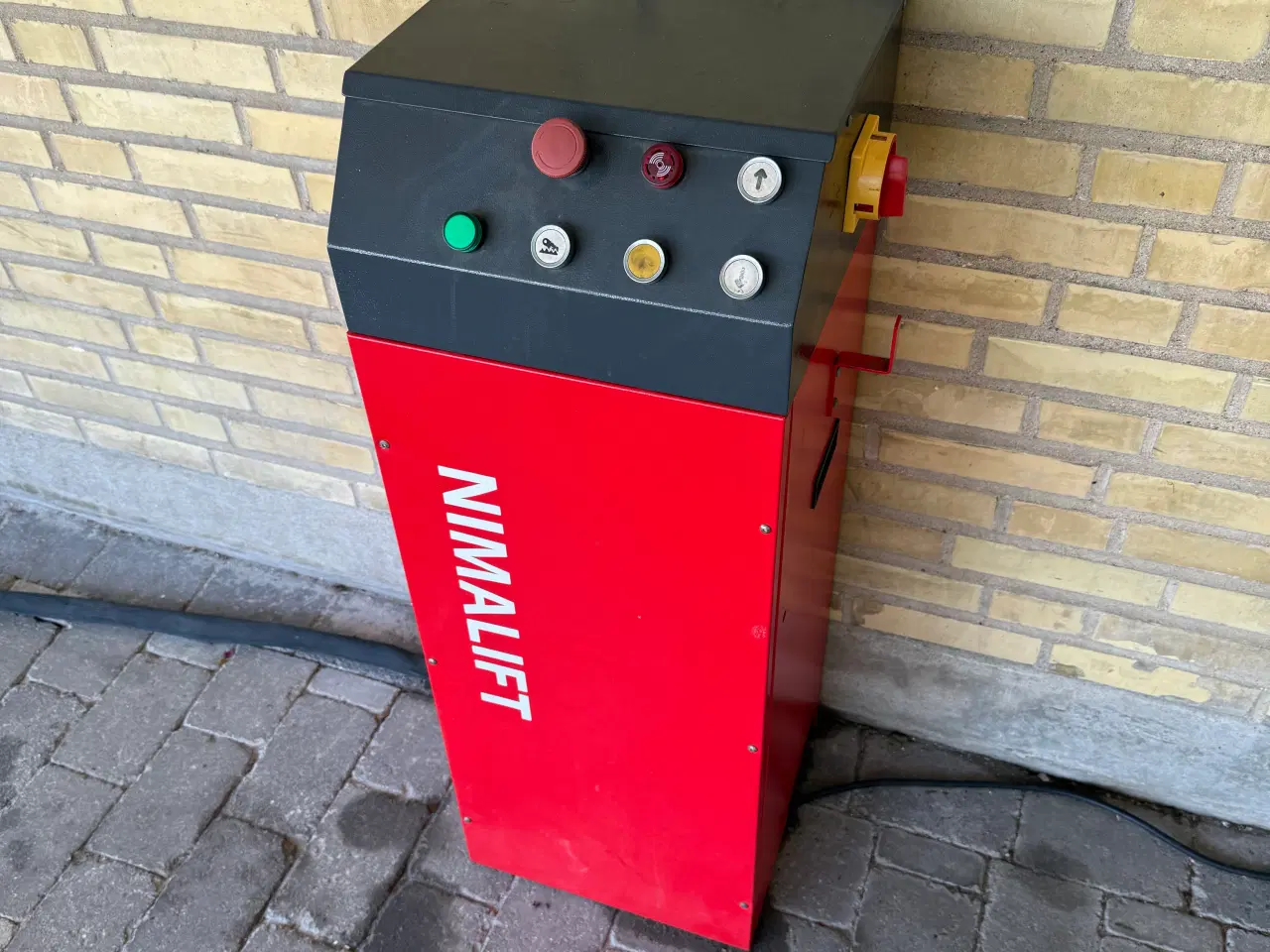 Billede 2 - Nima flytbar saxlift 3000 kg